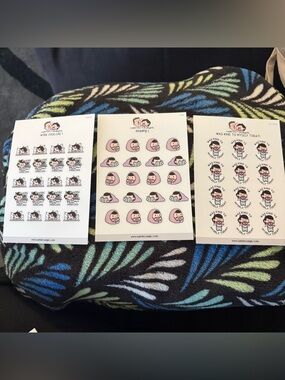 Hubman & Chubgirl Three sheets planner stickers
Work overload
Reading 
kind